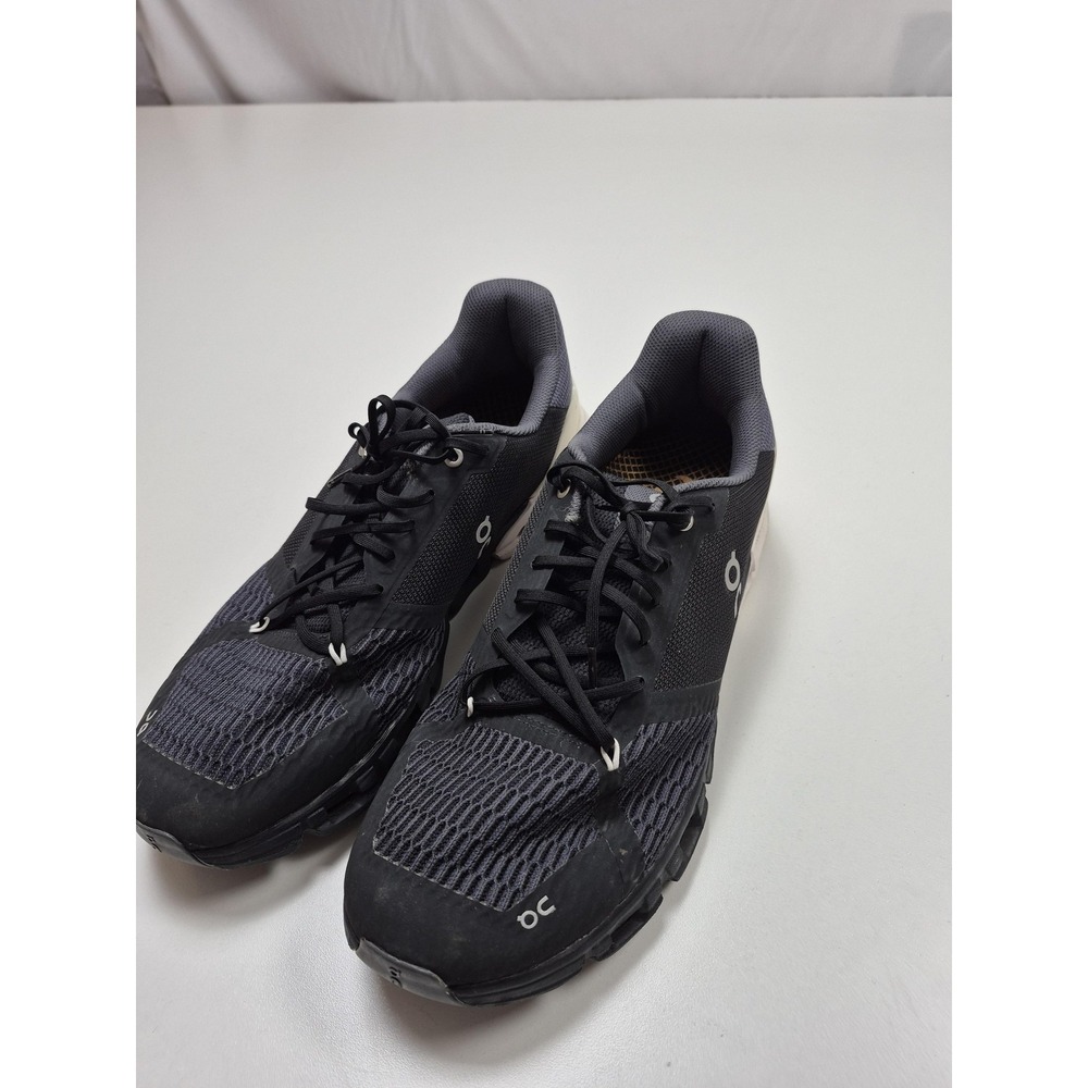 On Cloudflyer Swiss Engineering Men Size 12 21.99631 Black White Running Shoes